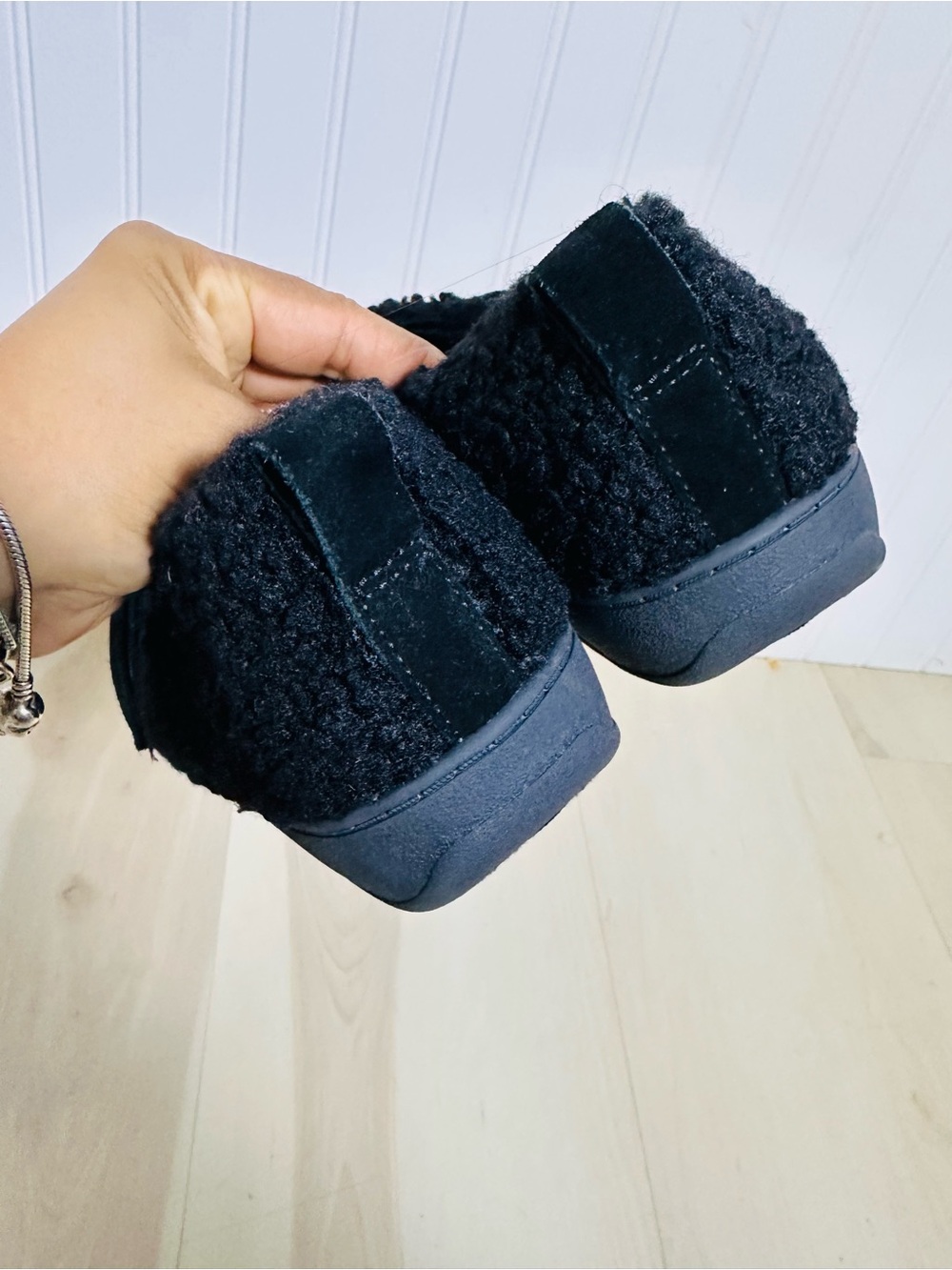Vionic womens Izzy Mule Slippers Size 9 Cozy Black faux-shearling - Picture 9 of 15